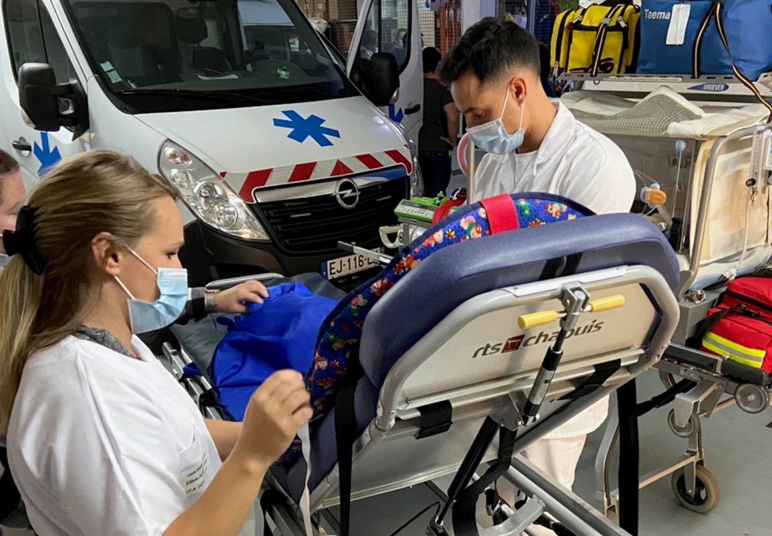 salaire ambulancier : tout sur la rémunération Le salaire d'un ambulancier